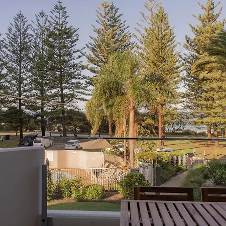 Cashelmara Beachfront Apartments Gold Coast Exterior photo